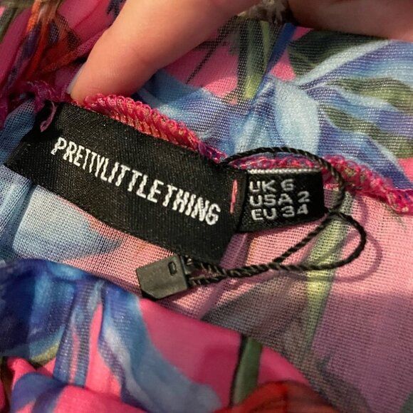 3 piece set.  Top & skirt & swimsuit bottom small .  I’m pink - Picture 4 of 11